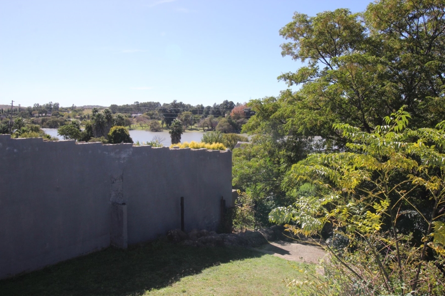 2 Bedroom Property for Sale in Lake Deneysville Free State